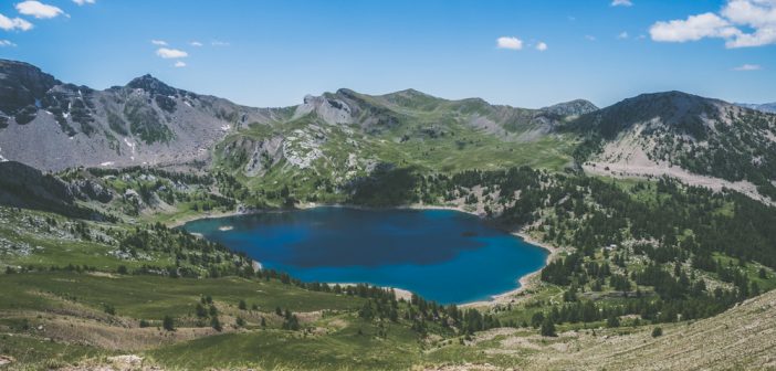 Découverte des lacs dans le Mercantour