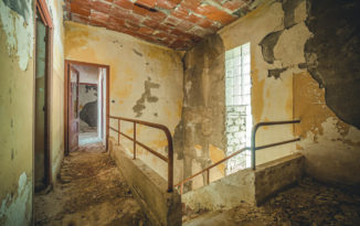 Logements abandonnés de mineurs de fer